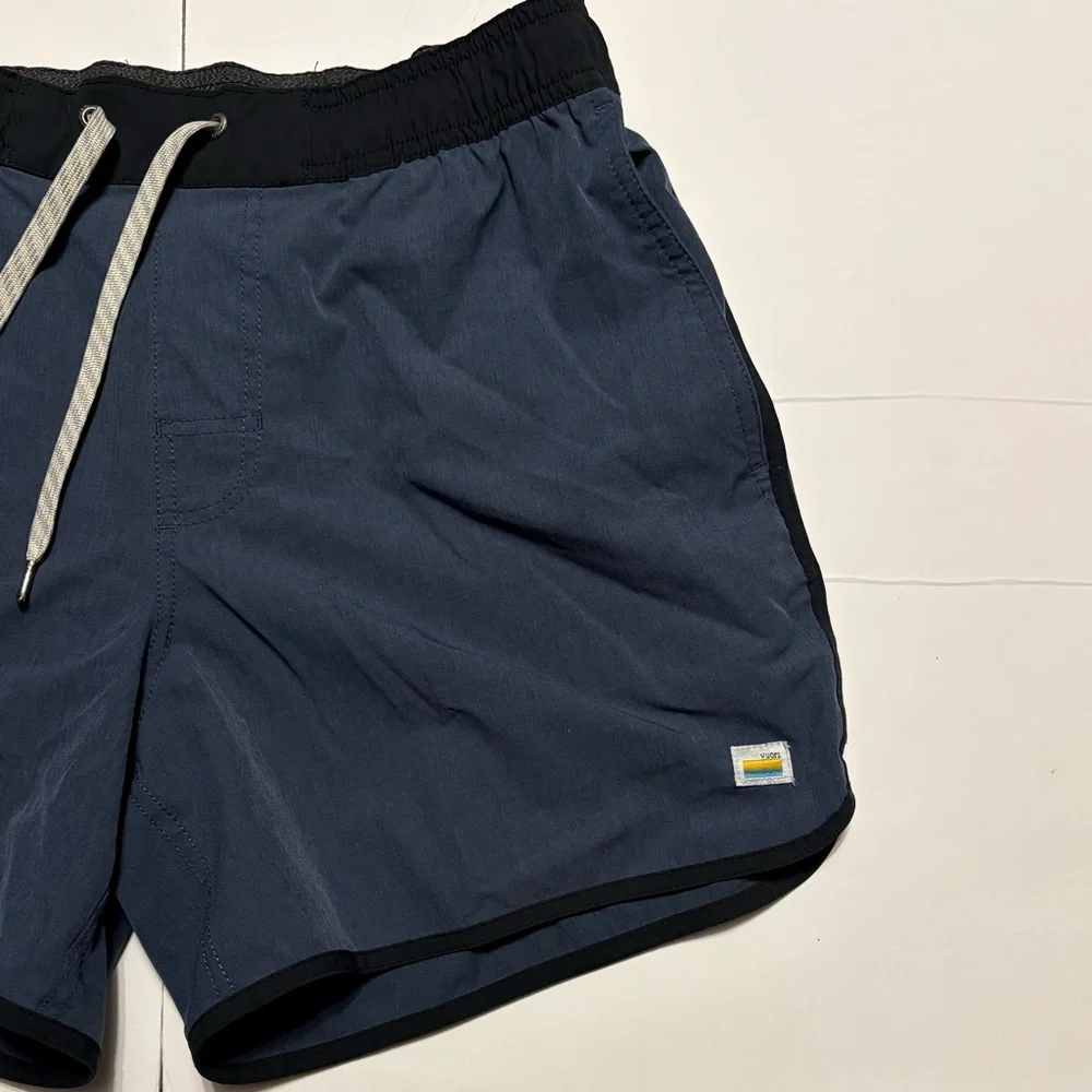 Men’s Vuori Banks Shorts - Picture 2 of 6